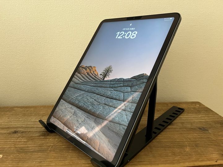 100均のタブレットスタンドが意外と便利！ダイソー・セリア・キャン★ドゥの売り場をチェック