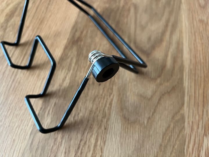 100均のタブレットスタンドが意外と便利！ダイソー・セリア・キャン★ドゥの売り場をチェック