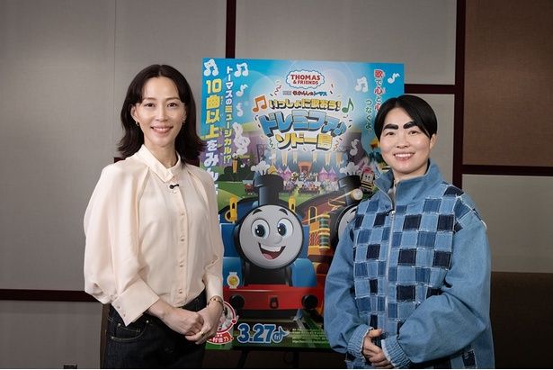 主題歌を歌った木村佳乃さんとウィンストン役を演じたイモトアヤコさん (c) Kazuko Wakayama