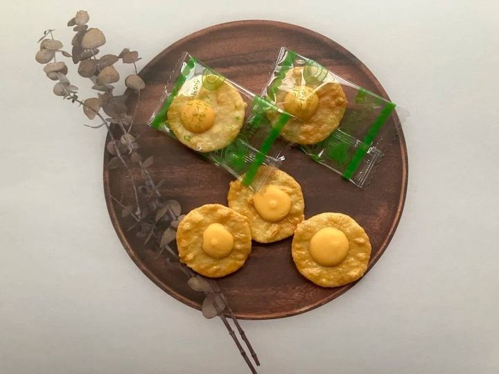 DAISO(ダイソー)：三幸製菓 チーズのいたずら パーティーピザ風味 14枚