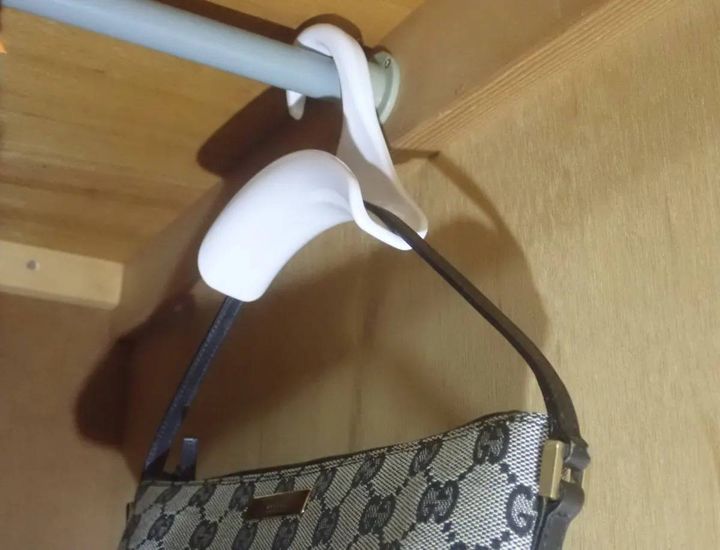 DAISO(ダイソー)：バッグハンガー