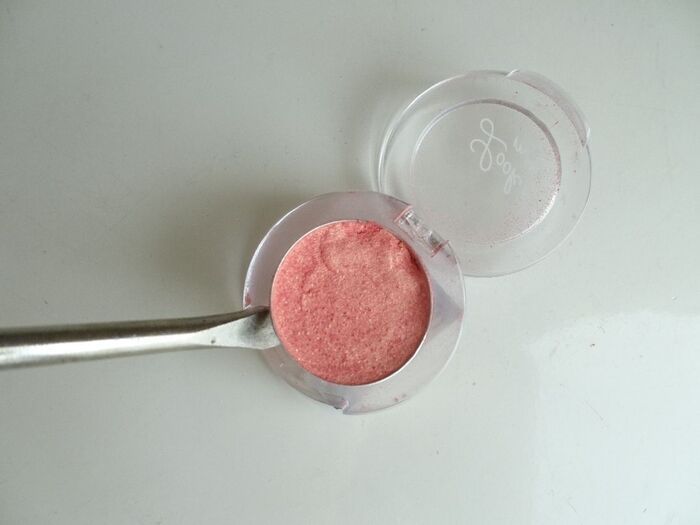 コスメアイテムは終わりかけを集めてオリジナルパレットに