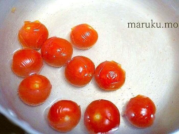 2. 熱湯に入れる