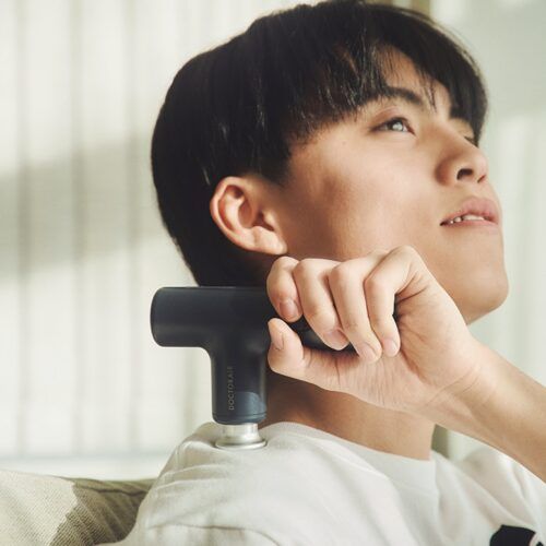 これぞ最強マッサージガン！ドクターエア「エクサガン LUXE」が一人暮らしの疲れも顔のむくみも1台で救う