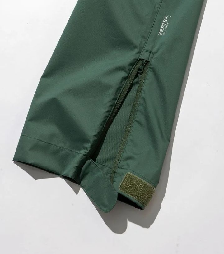 PERTEX PCS PANTSの裾ジップディテール