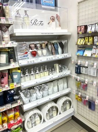 【東京都中央区】駅徒歩2分、「トモズ銀座三丁目店」がリニューアル！化粧品売場と免税コーナーを拡充