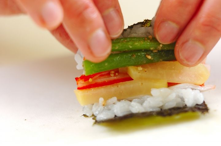 韓国のり巻き（キンパ）の作り方2