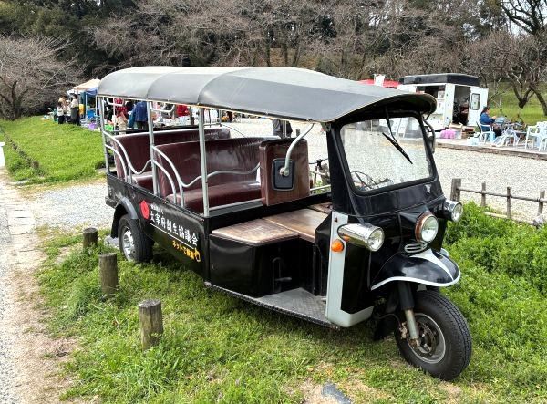 トゥクトゥクで春のパワースポット巡り