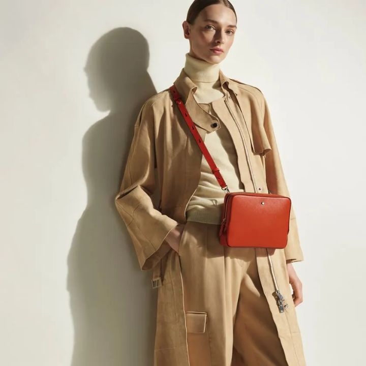 モンブランの赤いサフィアーノレザーショルダーバッグ