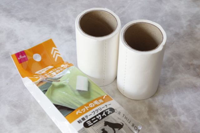 ダイソー お掃除グッズ 粘着テープ ペットの毛用