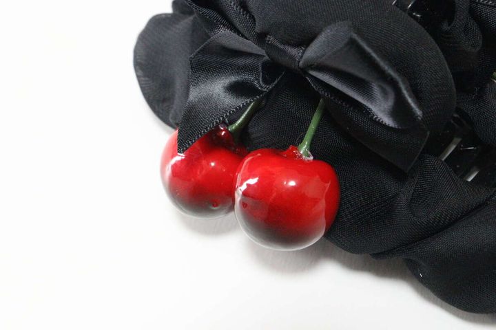 バンスクリップ（チェリー、ギャザー） デザイン