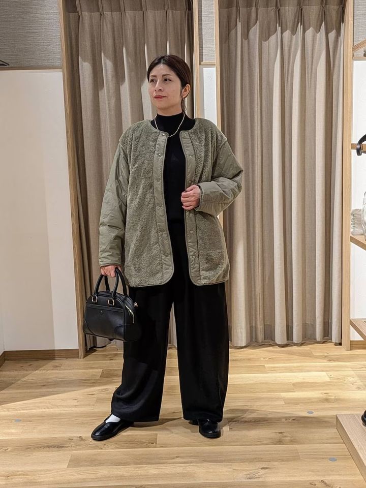 インナーのコーデを同色で統一