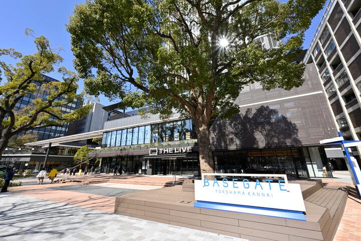 JR関内駅前に新たな複合施設「BASEGATE横浜関内」がオープン！