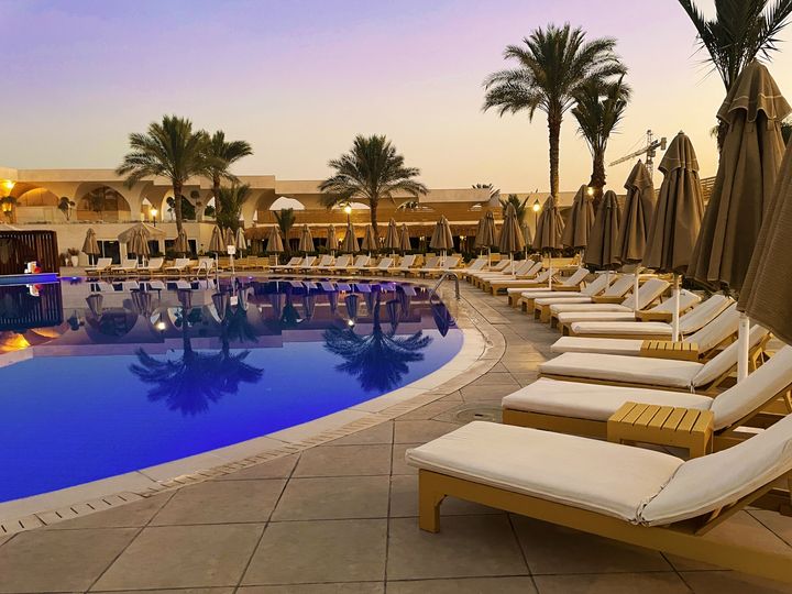 予約サイトの「満室」で諦めてない？ GW直前に一泊5万円の壁を突破する、Googleに潜む「自動監視」の正体と10秒の備え