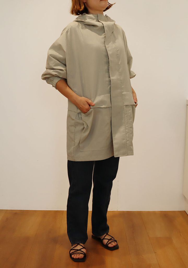 ユニクロ アウター シルエット