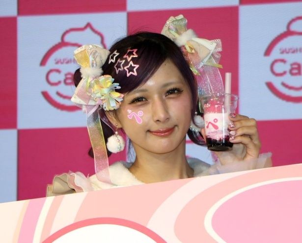 SUSHIRO Cafeに原宿系動画クリエイター・しなこさん監修メニューも登場！