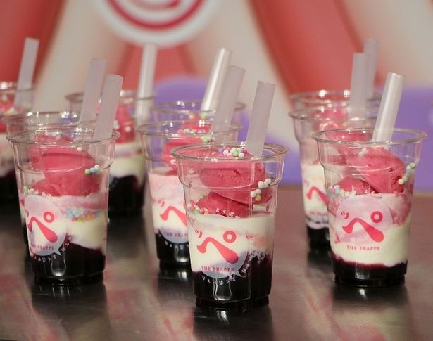 しなこさん監修の「飲むブルーベリーヨーグルトッぺ」は4月上旬から発売予定