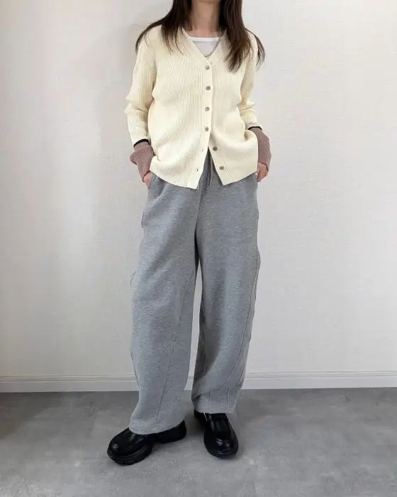 しまむら「袖配色カーディガン」