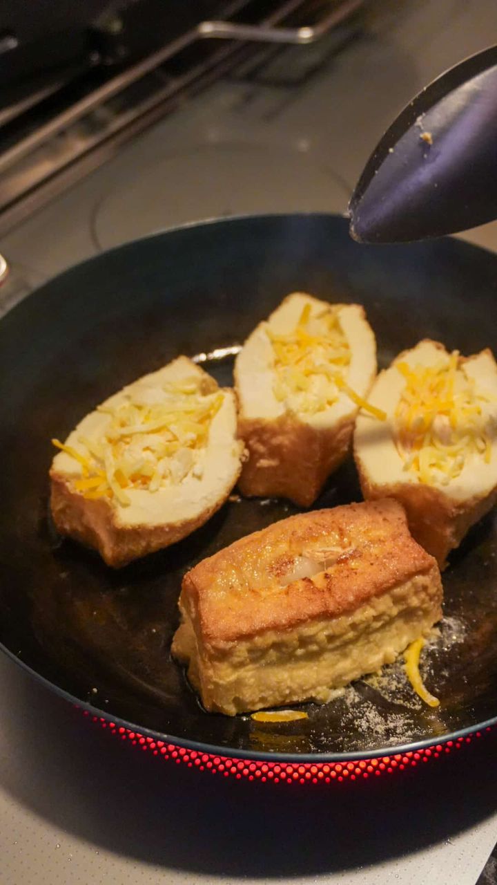 厚揚げの底から焼く