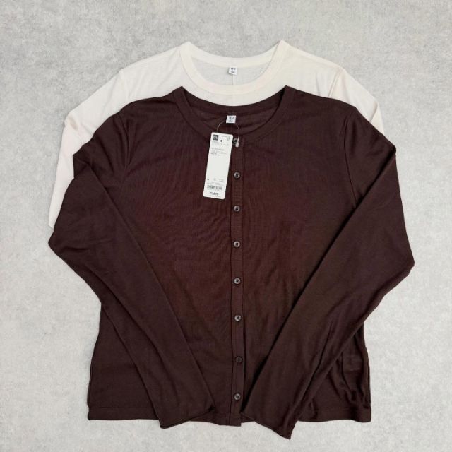 ブラウンのソフトシアーカーディガン