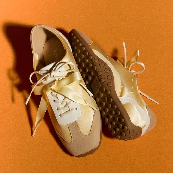 Carol バターイエロー