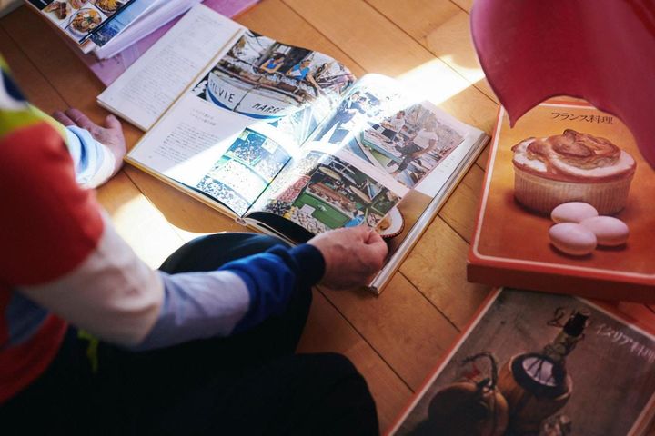 レシピ探しをするつもりが、なつかしい本を読みふけってしまった…… なんてことも、よくありました。