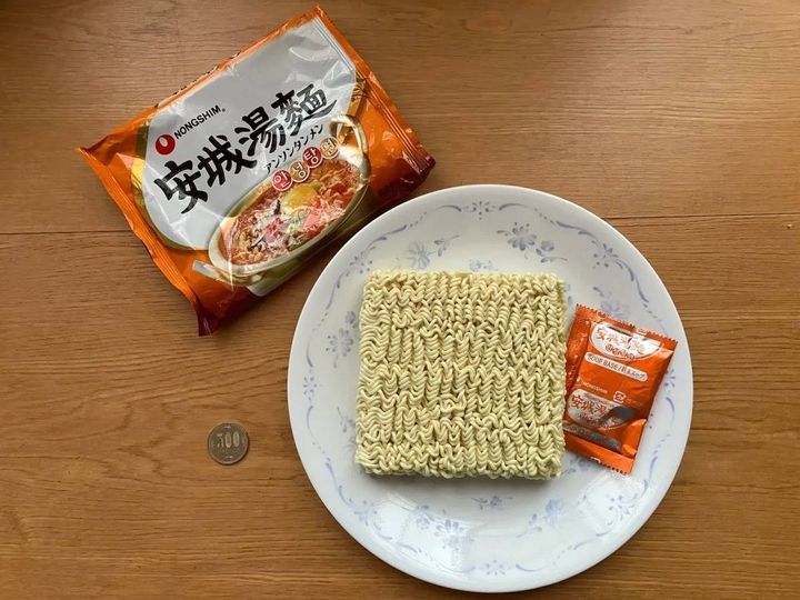 DAISO(ダイソー)：農心 安城湯麺 125g