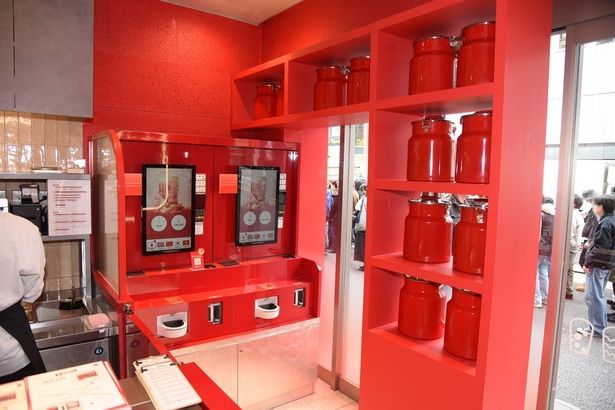 「TEACRAFT 原宿店」の内装 撮影：ソムタム田井