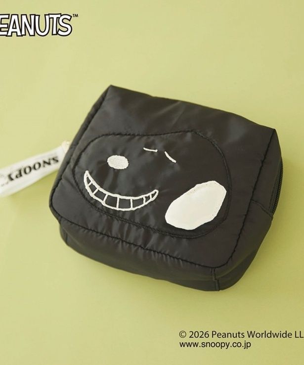 「SNOOPYコラボポーチ(BLACK)」(4400円)