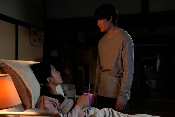 佑と美咲の思いがすれ違う、感情の機微を表現する [c]2026映画『90メートル』製作委員会