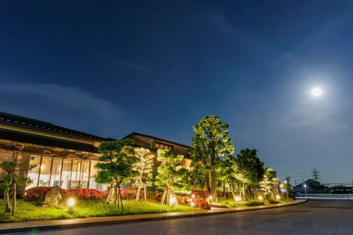 野天風呂 湯の郷 夜景外観