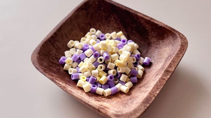 100均のアイロンビーズがすごい！コスパ最強で子どもが夢中に♡