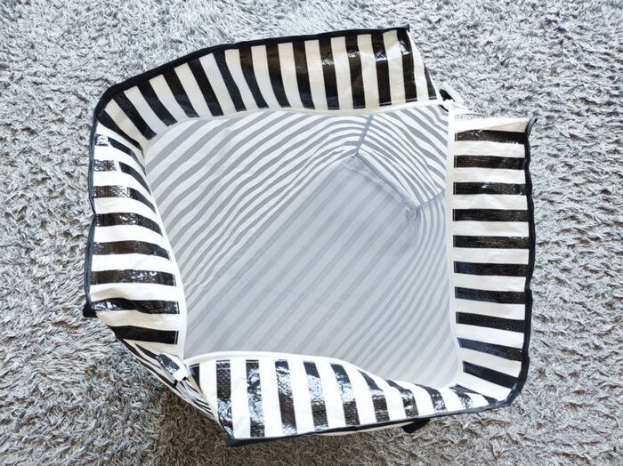 衣装ケース使うのやめました。100均アイテムで驚くほど衣替えがラクになった！