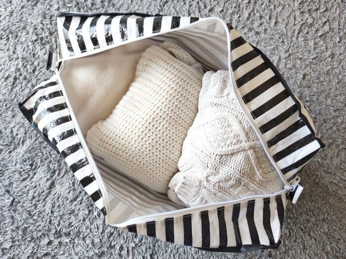 衣装ケース使うのやめました。100均アイテムで驚くほど衣替えがラクになった！