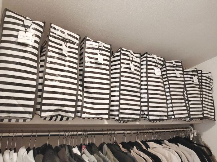 衣装ケース使うのやめました。100均アイテムで驚くほど衣替えがラクになった！