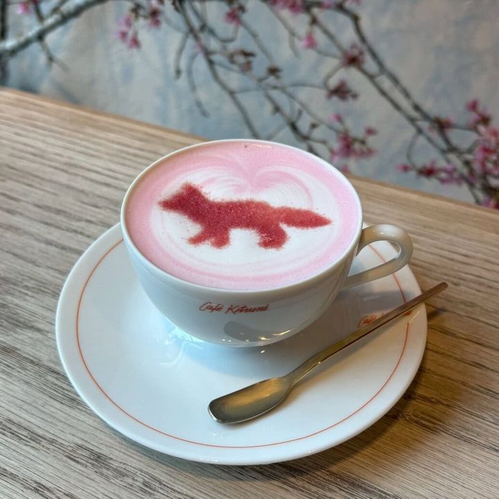 カフェ キツネ 桜ラテ