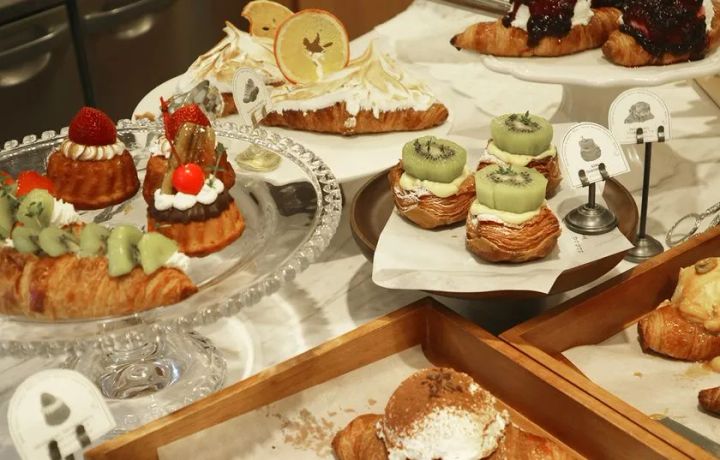 華やかなデザート系ベーカリーメニュー