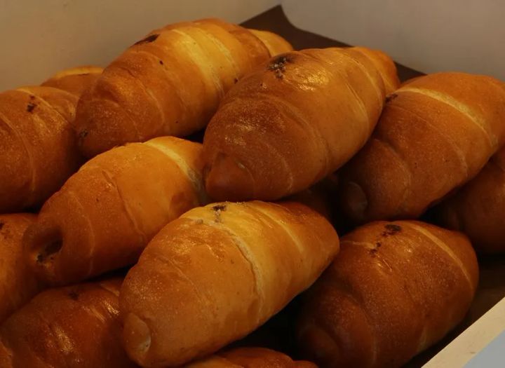 トリュフ塩パン（380円）