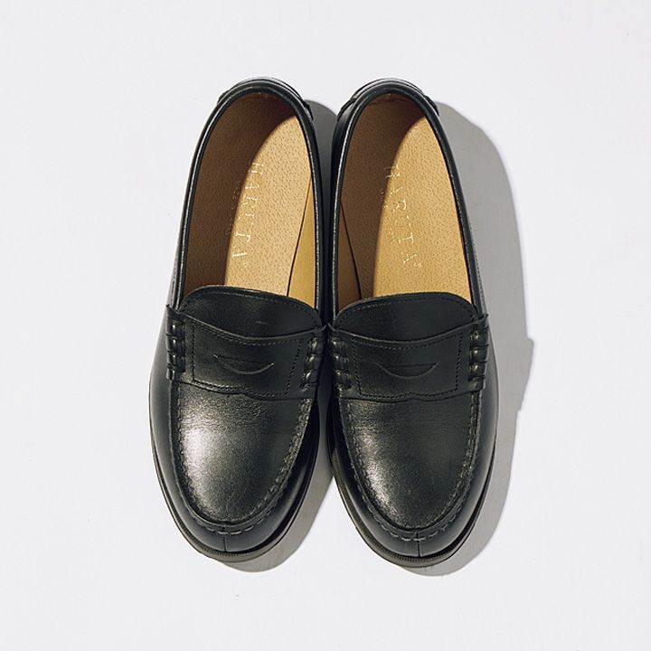 コーデの印象がグッと上品になるレザーシューズ8選