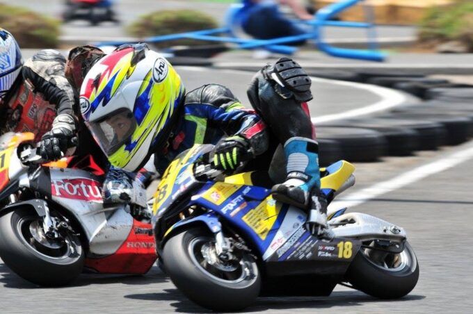 10歳の時、ポケットバイクのレースに出場