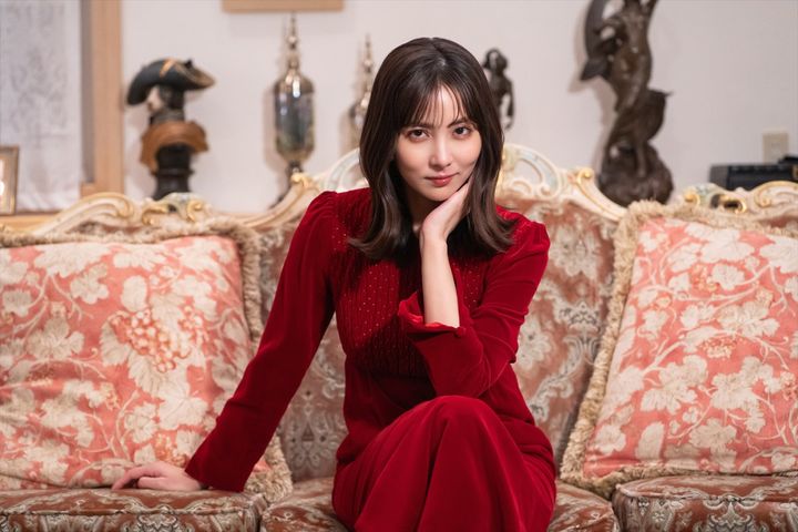 ドラマ『ディープリベンジ‐顔を捨てた家政婦‐』に出演する石川恋 （C）U‐NEXT （C）「ディープリベンジ」製作委員会 width=