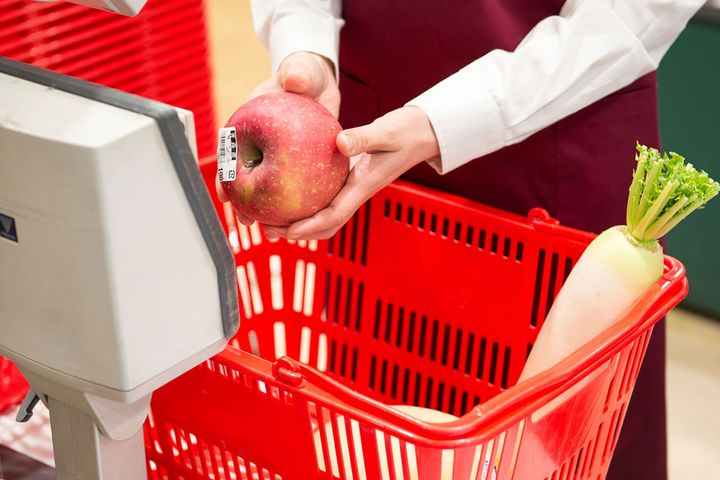 なぜレジ前にお菓子や電池が並ぶのか