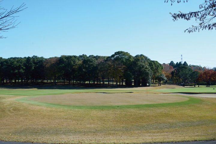 夏も全面きれいな緑！12フィートは出るグリーンを楽しめるゴルフ場