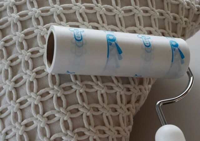 ダイソーの粘着スペアテープ（90周、防ダニ）