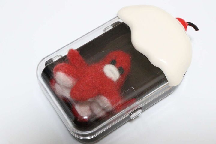 ケースキーホルダー（フロート、茶、モカ、赤） 使用例