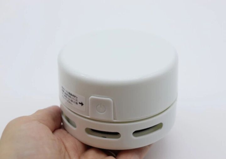 ダイソー 乾電池式卓上クリーナー