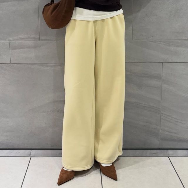 GU「パフスウェットバギーパンツ」