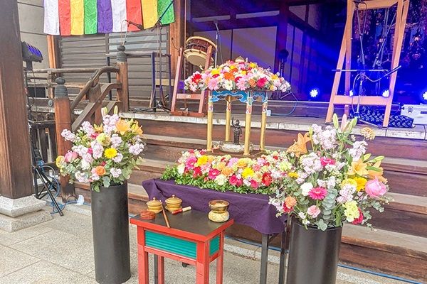 【東京都新宿区】多聞院の「花まつり」でフラワーロス削減に貢献！キッチンカーやクイズラリーも登場