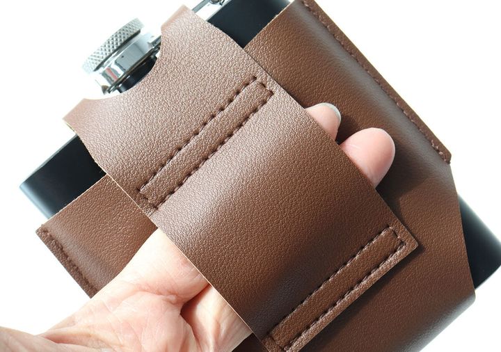 宝島社雑誌付録のモノマスター5月号のちいかわくりまんじゅうのスキットルセット5