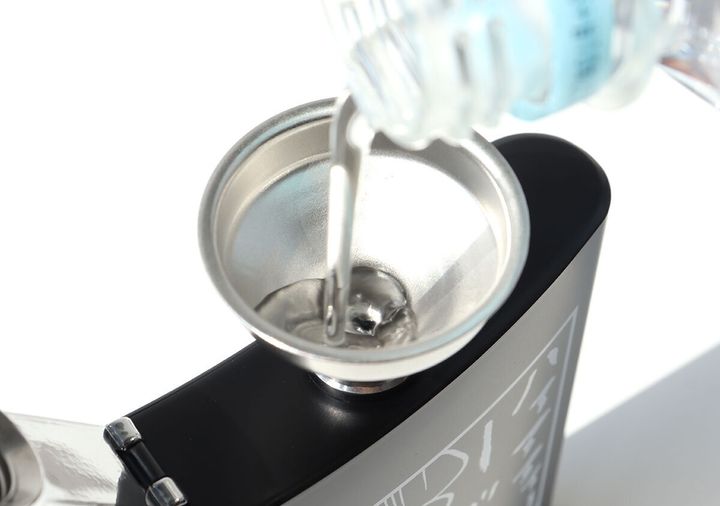 宝島社雑誌付録のモノマスター5月号のちいかわくりまんじゅうのスキットルセット10